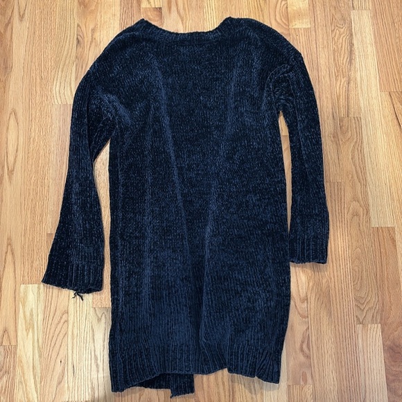 In Loom brand 100% polyester knitted long open cardigan sweater EUC! Size S/M - Picture 2 of 5